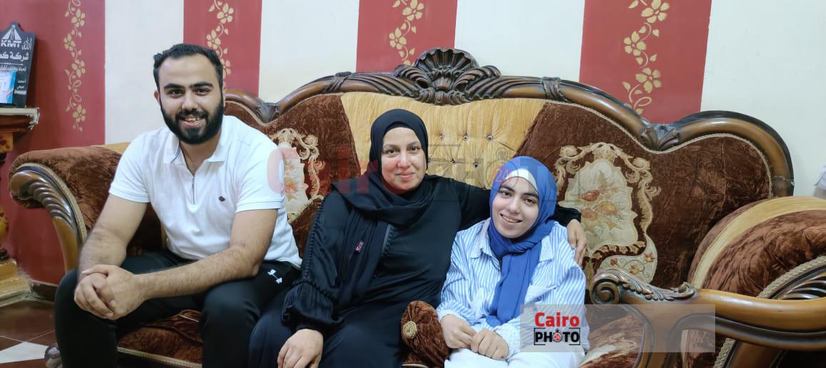 ياسمين الكومي مريضة ضمور العضلات طالبة الثانوية العامة 