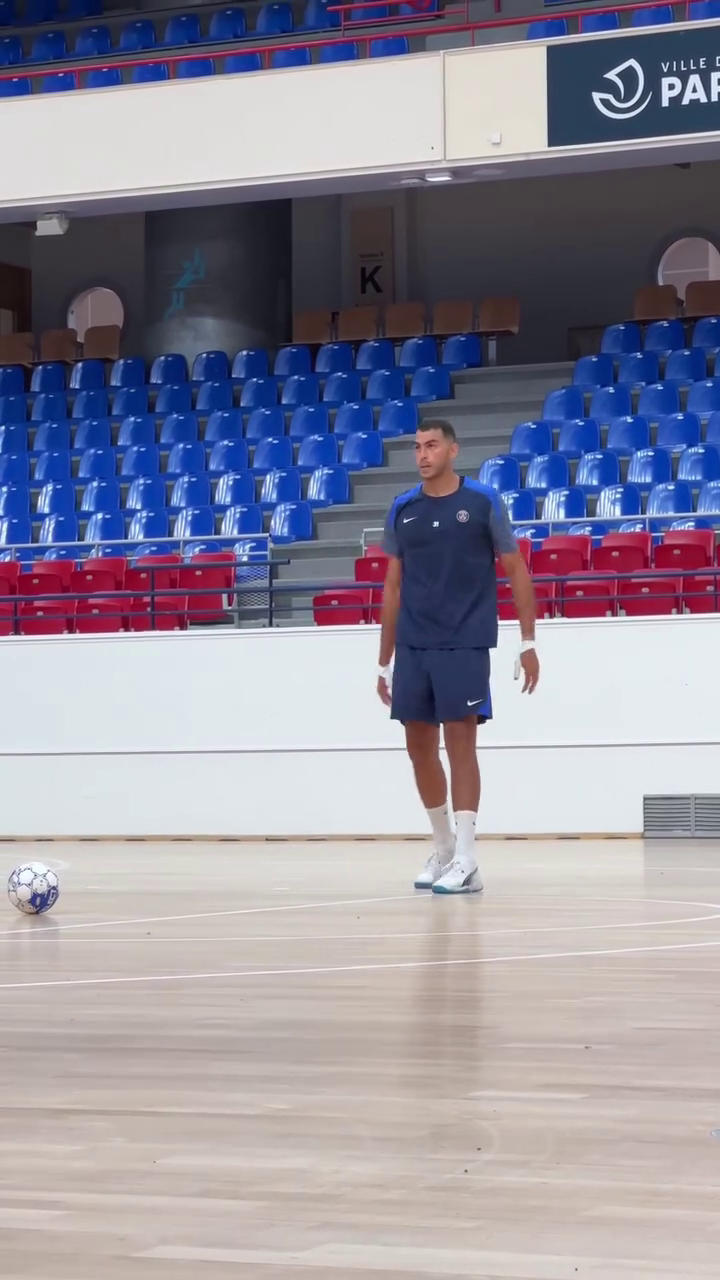 عبد الرحمن فيصل لاعب باريس سان جيرمان