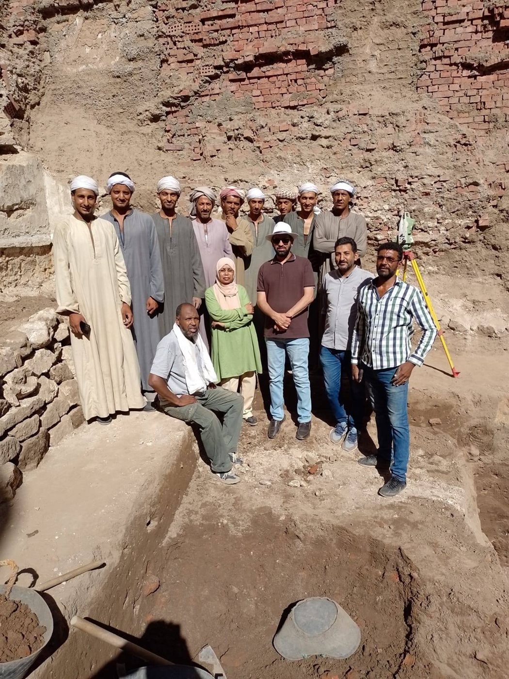 أعمال البعثة المصرية السويسرية بأسوان 