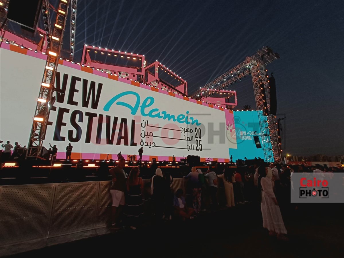 الاستعدادات النهائية لـ حفل تامر حسني والشامي في مهرجان العلمين