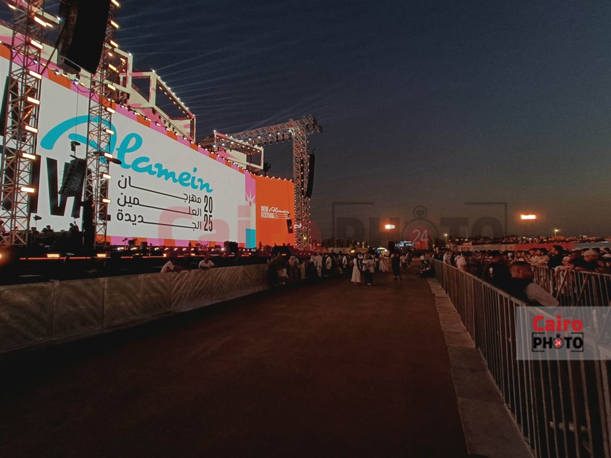 الاستعدادات النهائية لـ حفل تامر حسني والشامي في مهرجان العلمين