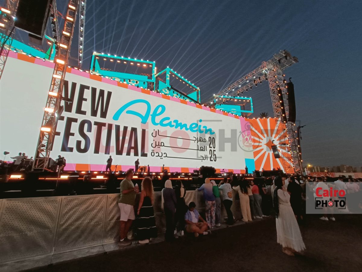 الاستعدادات النهائية لـ حفل تامر حسني والشامي في مهرجان العلمين