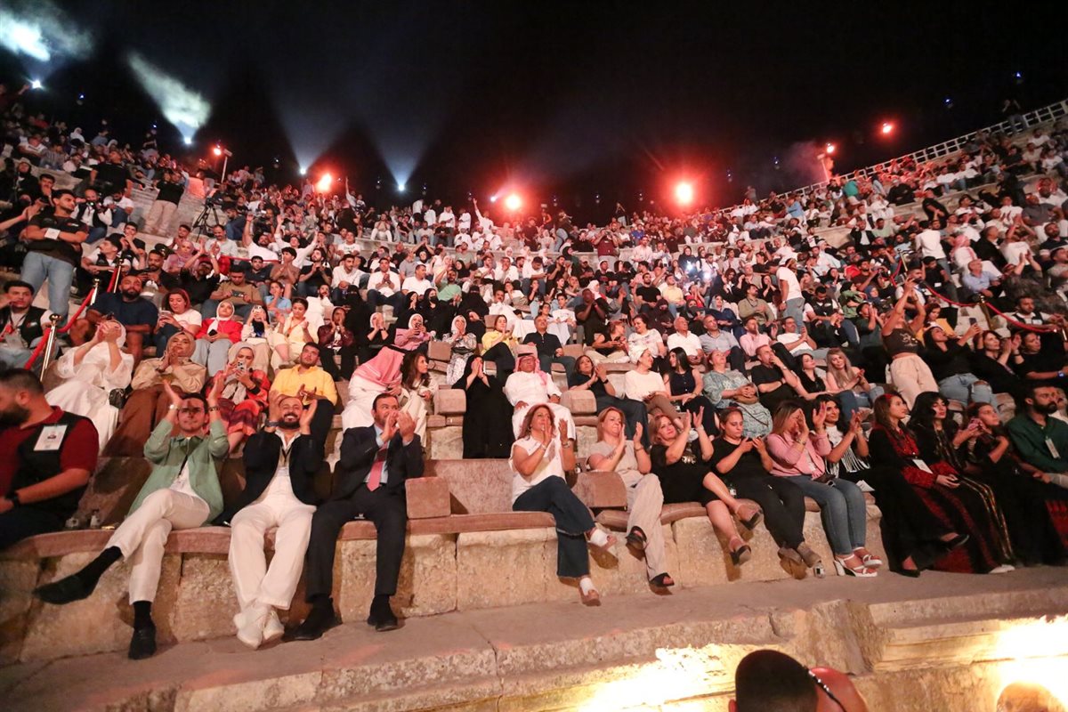 أحلام تتألق في حفلها بمهرجان جرش بالأردن