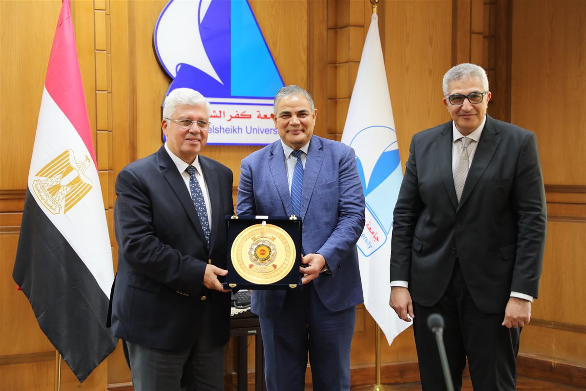 جانب من التكريم