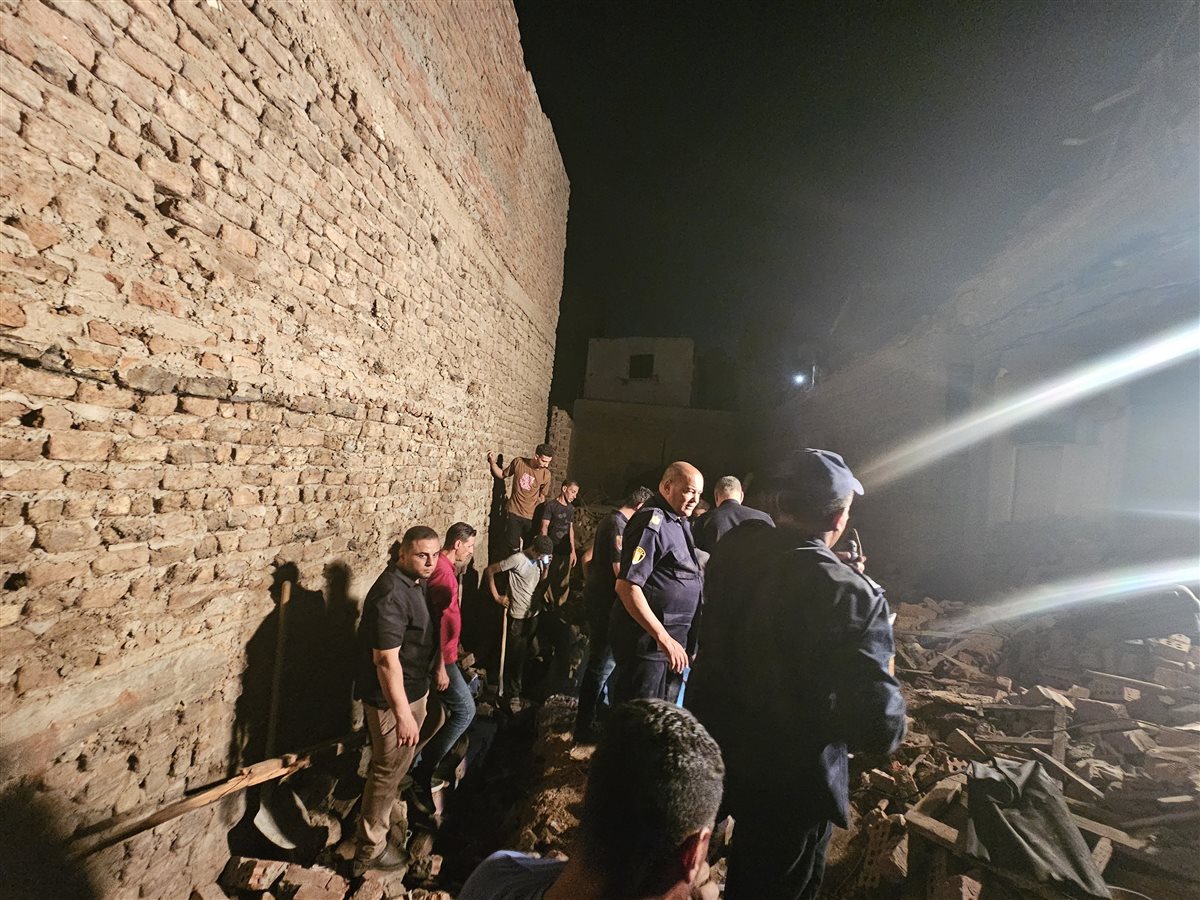 انهيار منزل بمنطقة الفواخير بأسيوط 