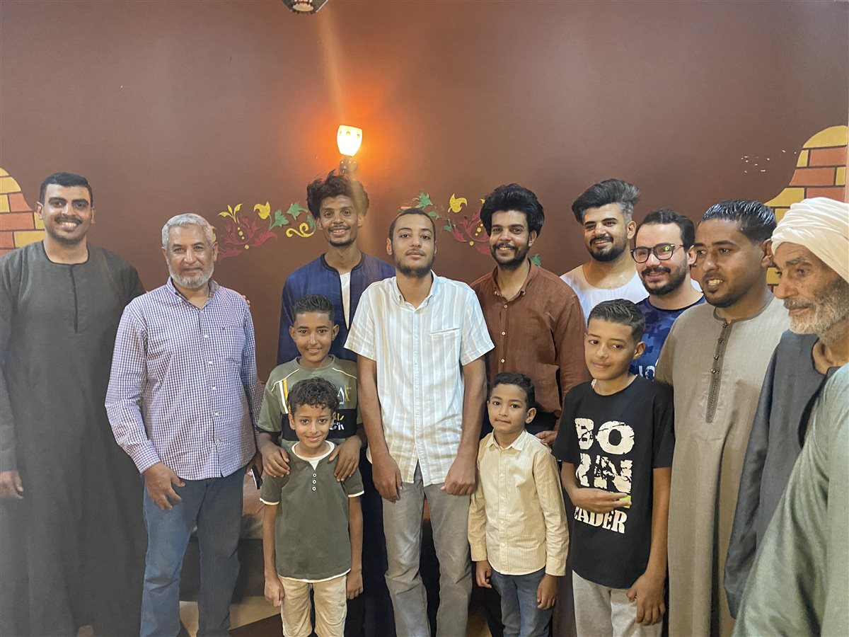 فرحة العائلة بتفوق محمد