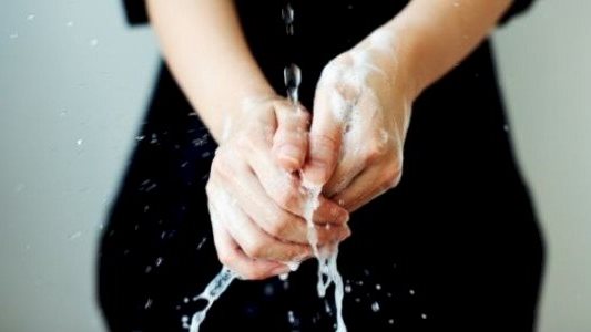 حكم بقاء الصابون بعد الغسل