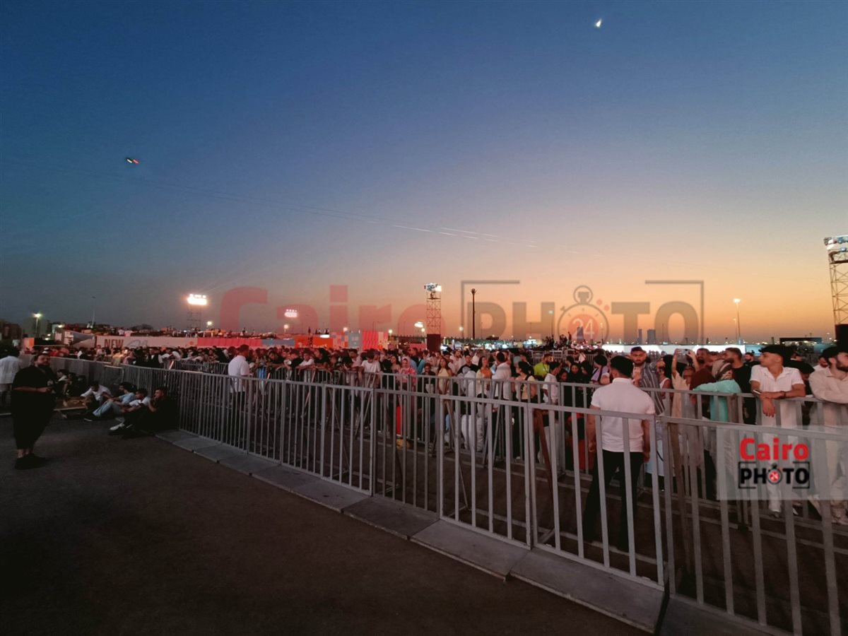 الاستعدادات النهائية لـ حفل تامر حسني والشامي في مهرجان العلمين