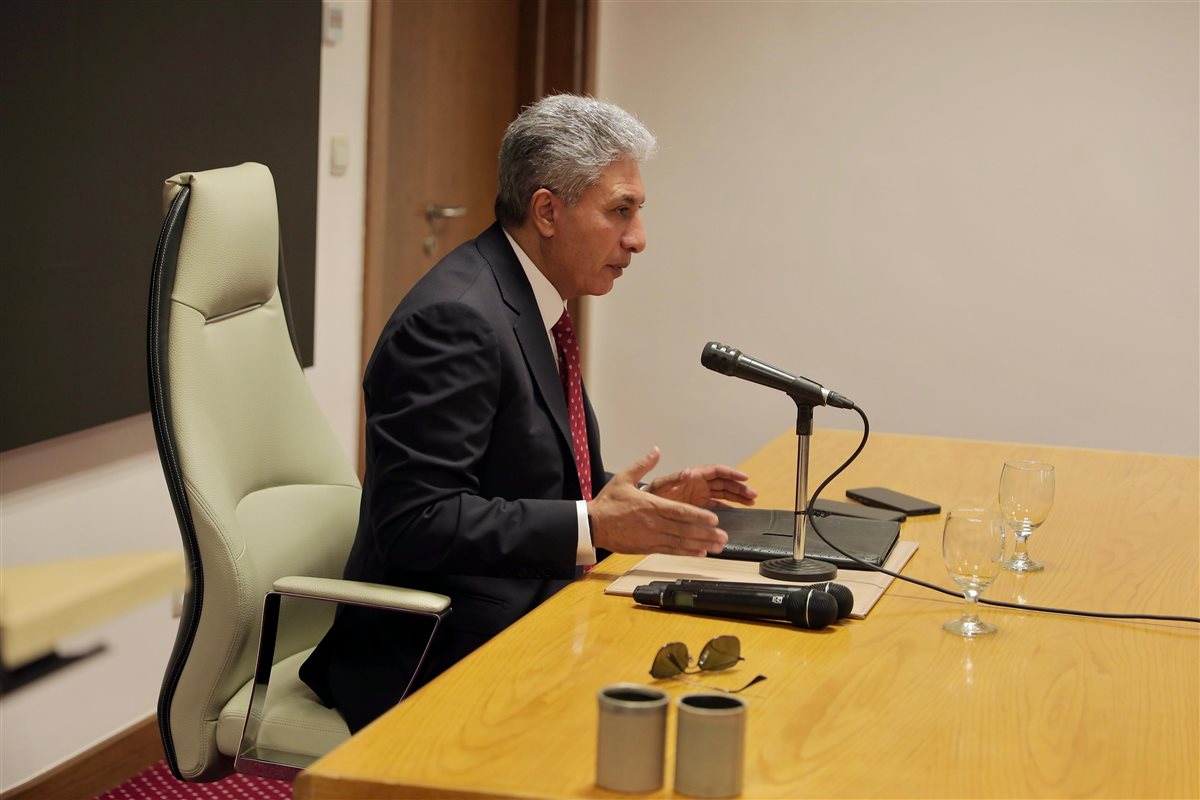 وزير السياحة يلتقي أكثر من 20 سفير وقنصل عام