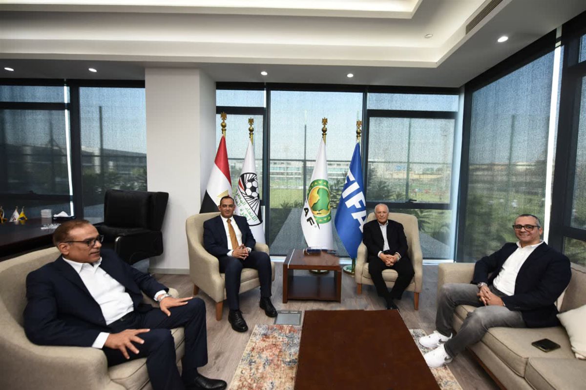 أبو ريدة يجتمع بنائب وزير التربية والتعليم لتوقيع بروتوكول تعاون لاكتشاف المواهب 