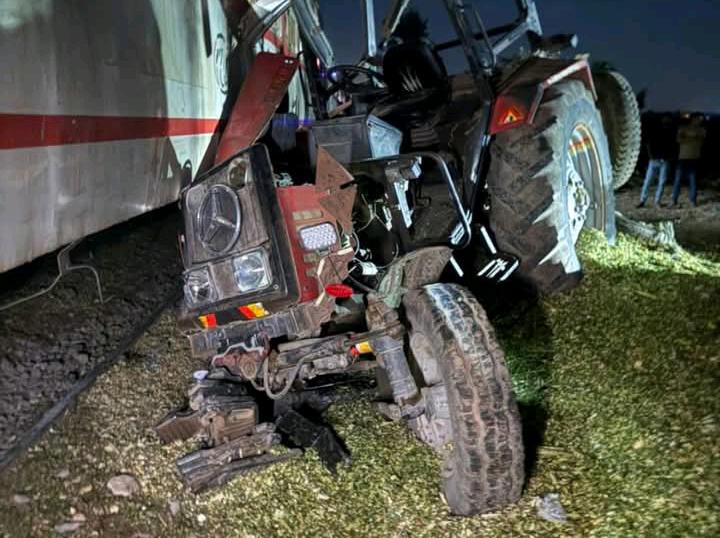 اصطدام قطار بخط المناشي بجرار زراعي بالبحيرة