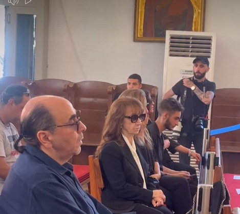 صدمة وحزن هدى حداد شقيقة جارة القمر فيروز في جنازة زياد الرحباني