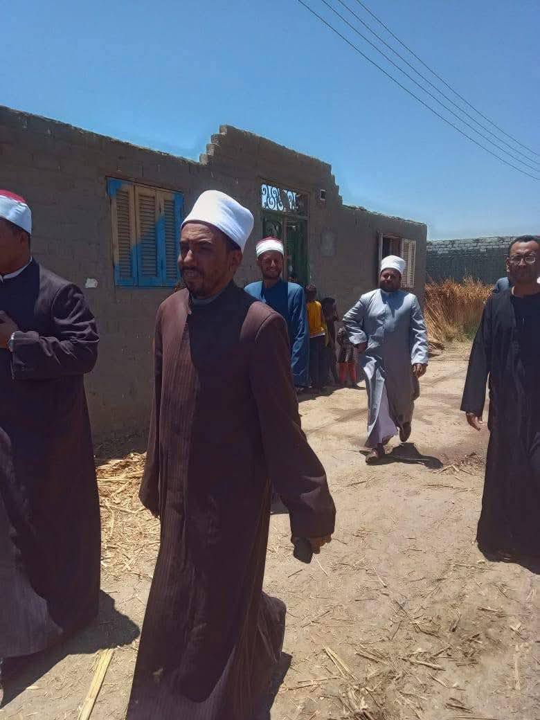 وفد من الأزهر الشريف يزور قرية برخيل بسوهاج