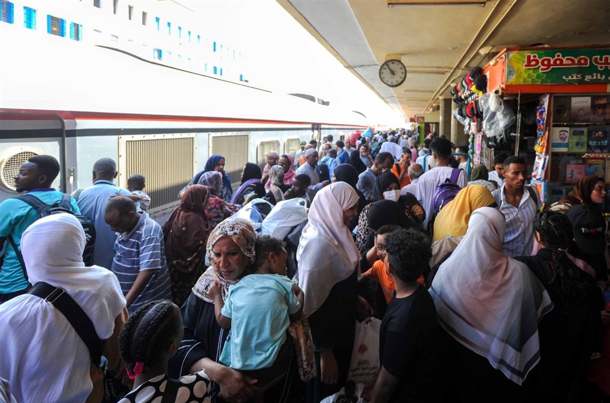 قطار نقل السودانيين