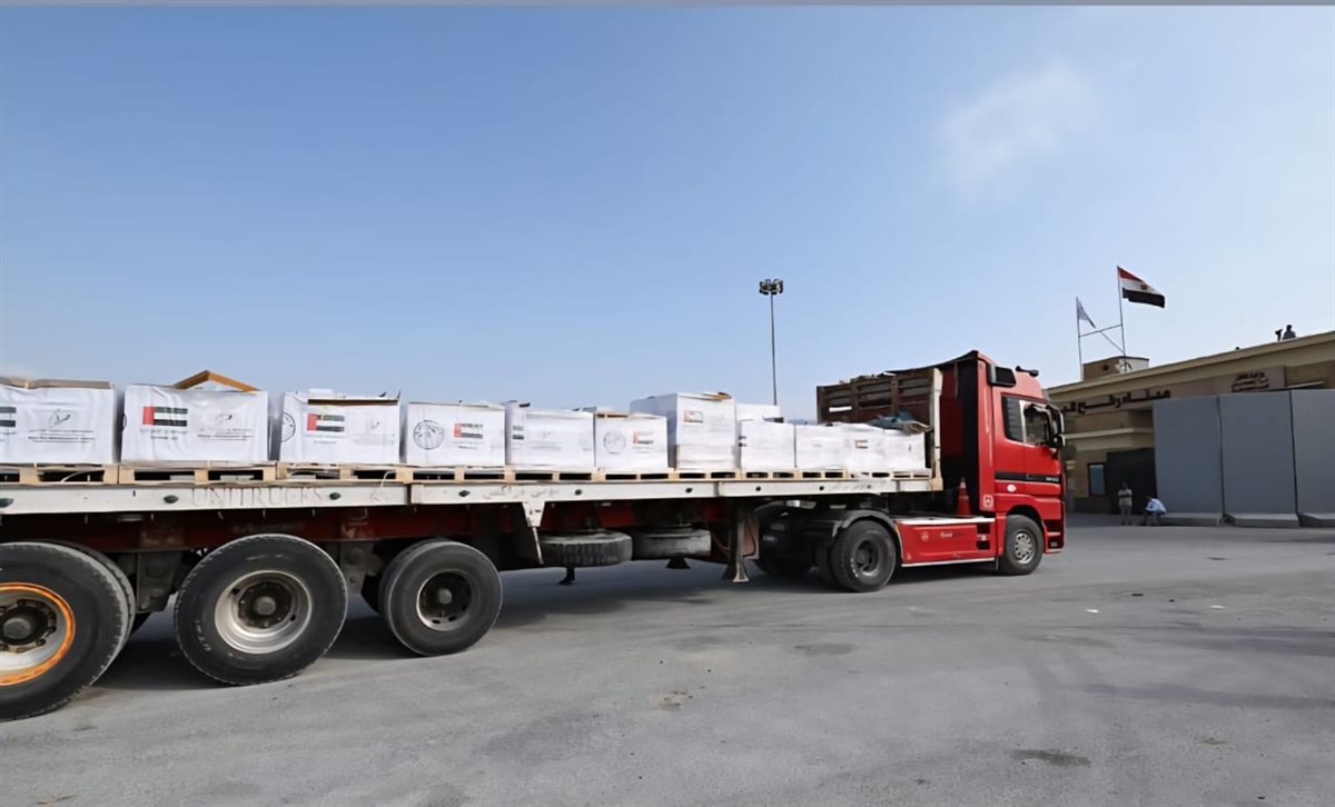  عبر معبر رفح البري.. مرور 38 شاحنة مساعدات إماراتية إلى غزة ضمن عملية الفارس الشهم 3