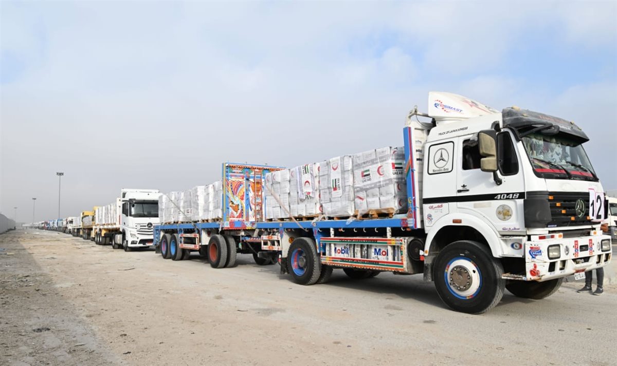  عبر معبر رفح البري.. مرور 38 شاحنة مساعدات إماراتية إلى غزة ضمن عملية الفارس الشهم 3