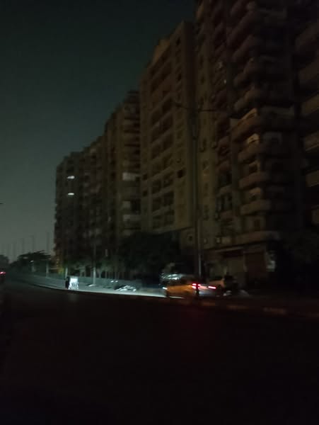 استمرار انقطاع الكهرباء والمياه عن العمرانية بالجيزة دون توفير مولدات أو مياه للمواطنين