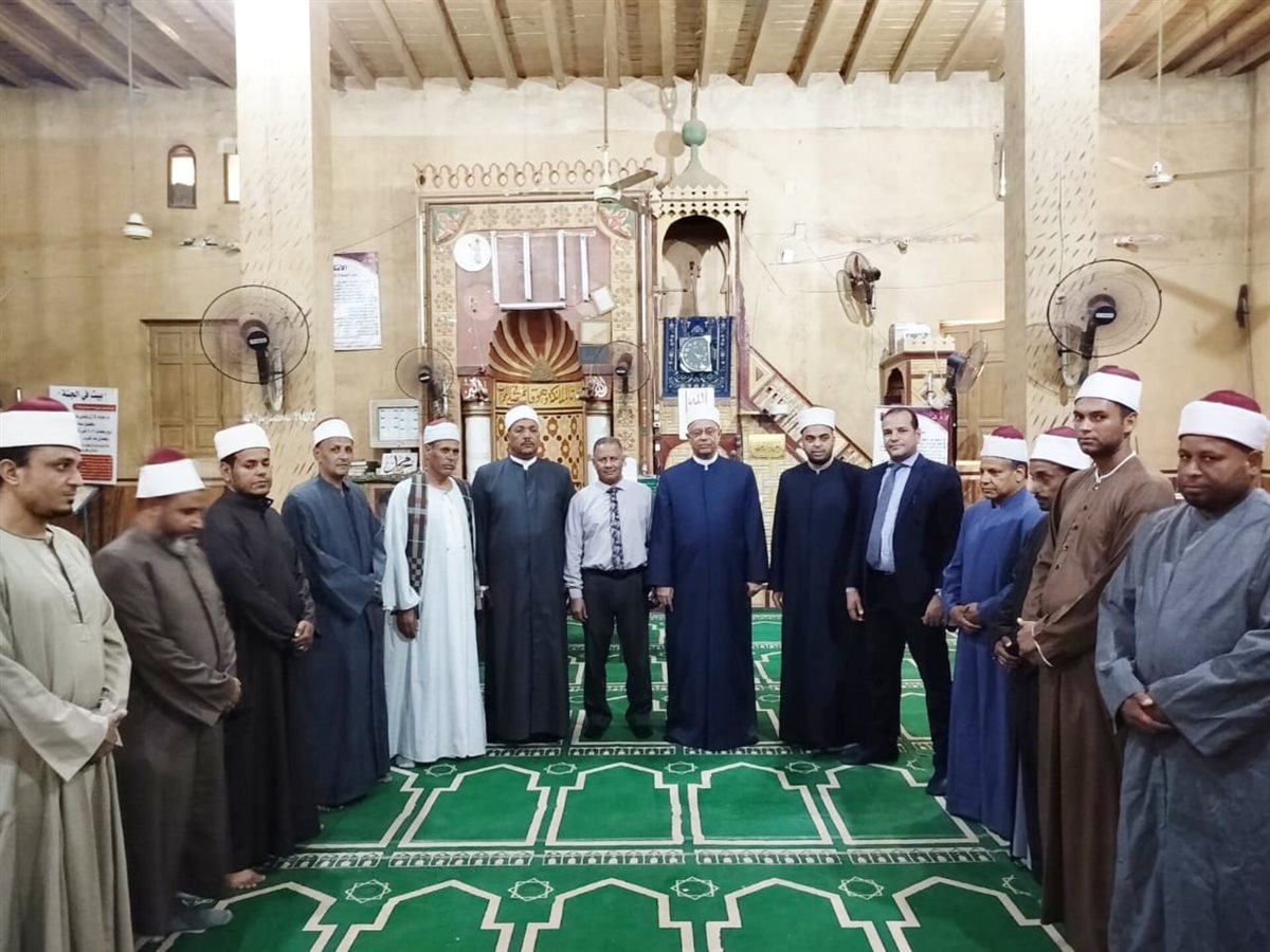 أوقاف سوهاج تتفقد قرية برخيل بعد الحرائق استجابة لتوجيهات المحافظ