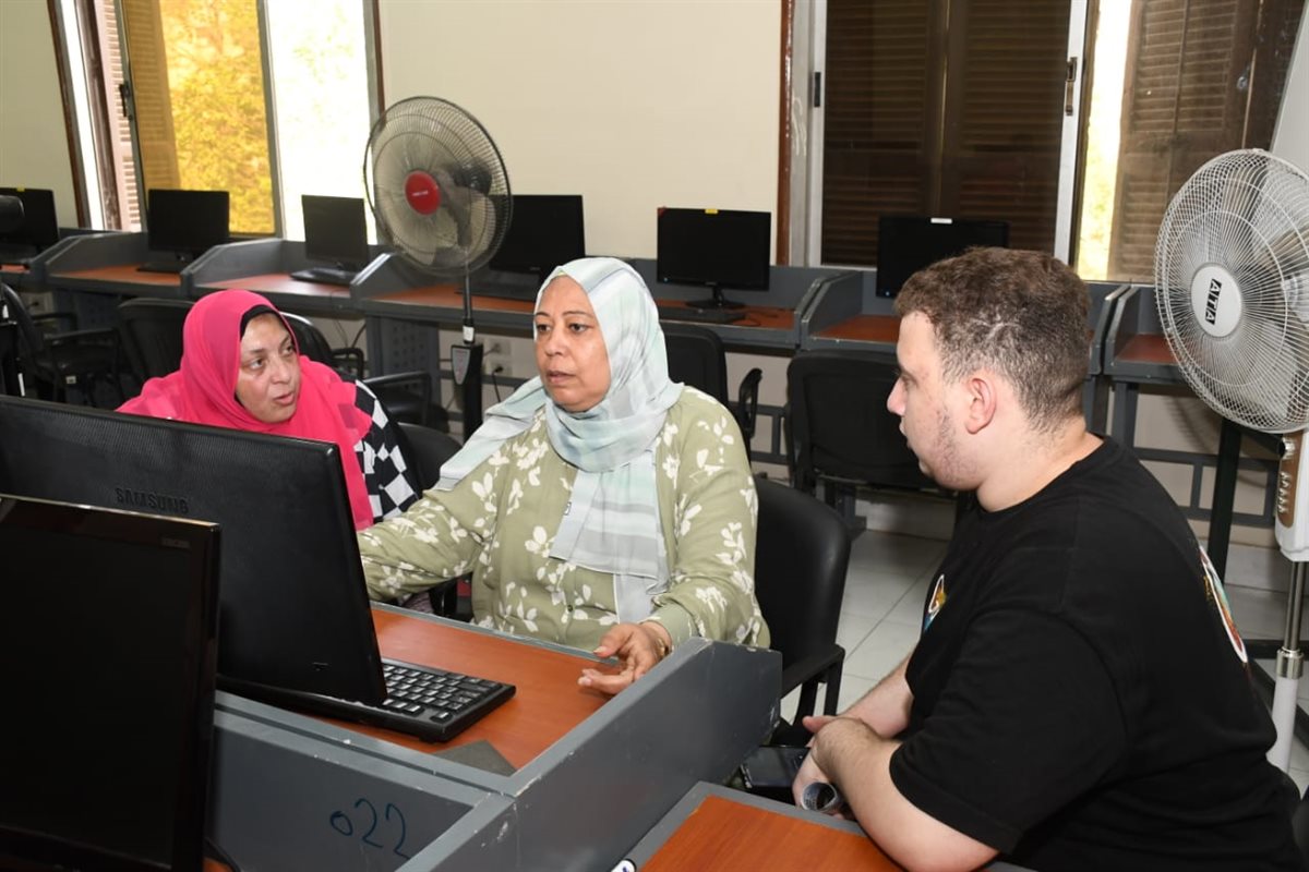  معامل الحاسب الآلي  بالجامعات الحكومية