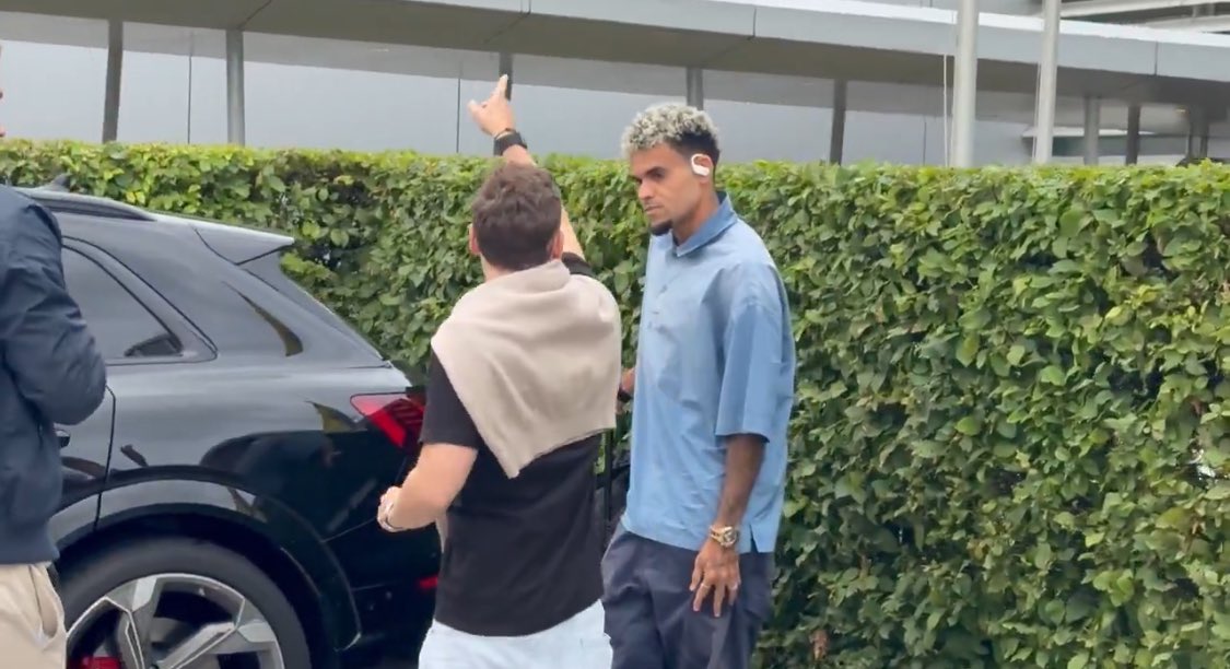 لقطات من وصول لويس دياز إلى ألمانيا