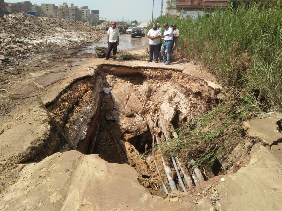انفجار بخط مياه رئيسي بميت غمر.. وإجراءات عاجلة للتعامل مع الأزمة