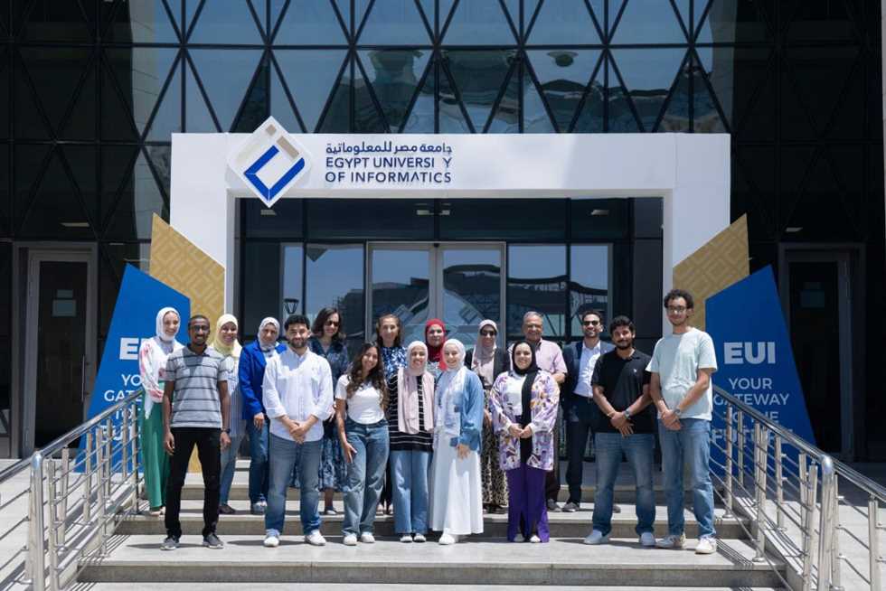 تفاصيل منح تدريب طلاب الهندسة من جامعة مصر للمعلوماتية في إسبانيا