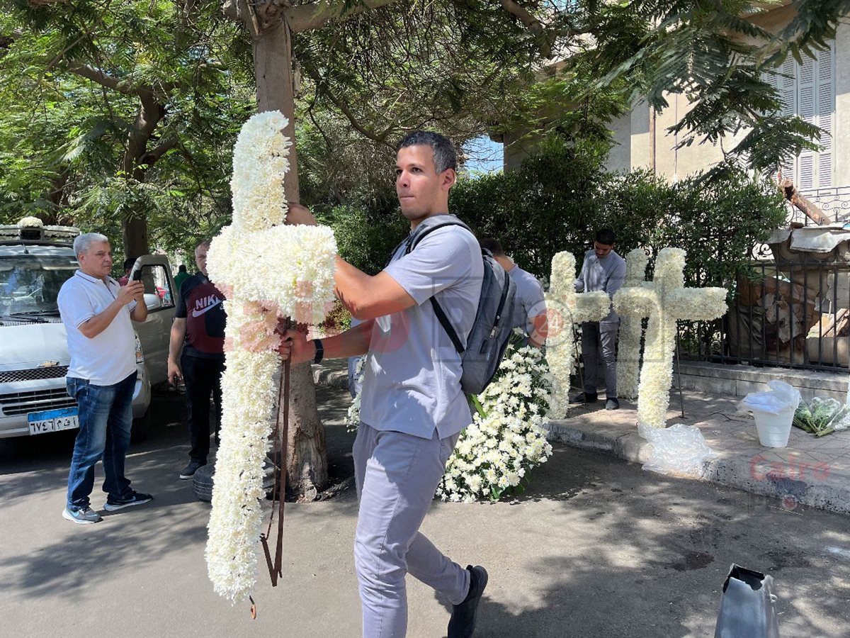 تجهيزات استقبال  جثمان لطفي لبيب