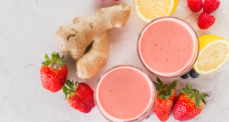 طريقة عمل عصير الليمون بالفراولة