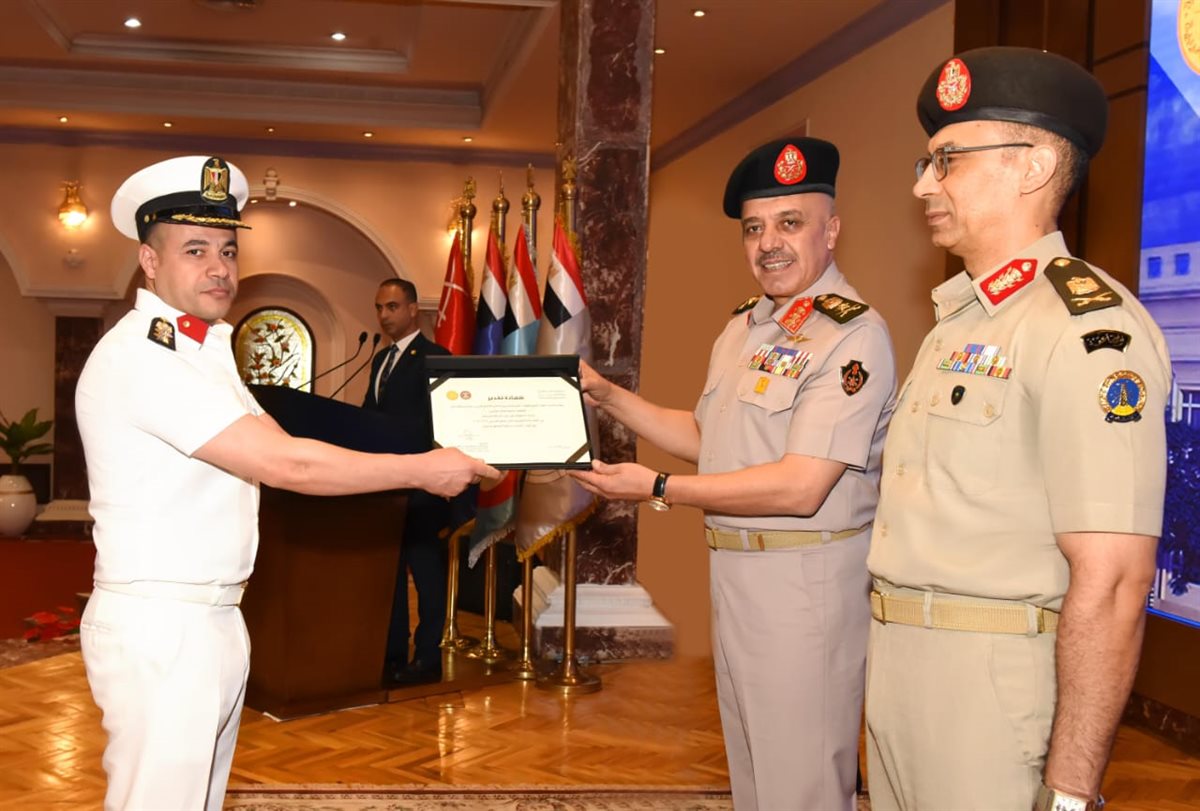 الفريق أحمد خليفة