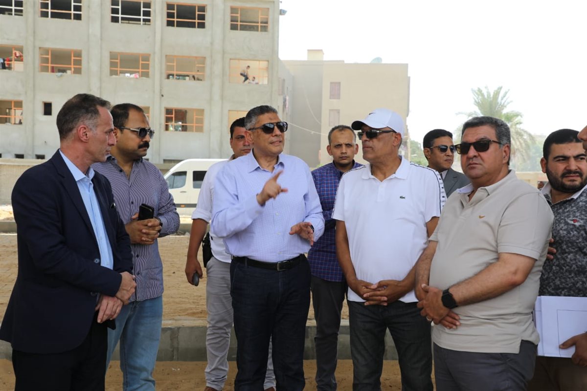 تطوير الشوراع المحيطة بمستشفي بولاق الدكرور