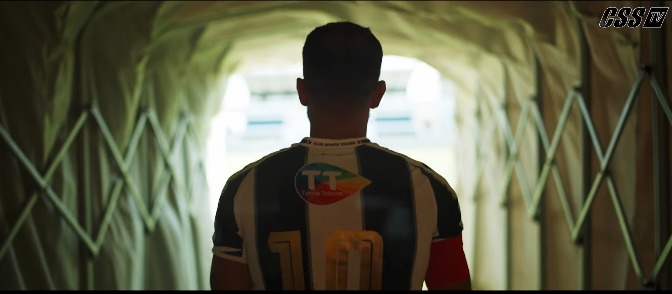 <strong>الصفاقسي يعلن تعاقده مع علي معلول نجم الأهلي السابق</strong>