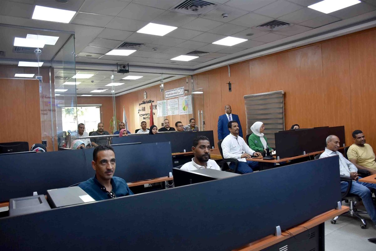 غرفة عمليات لمتابعة الانتخابات بالأقصر