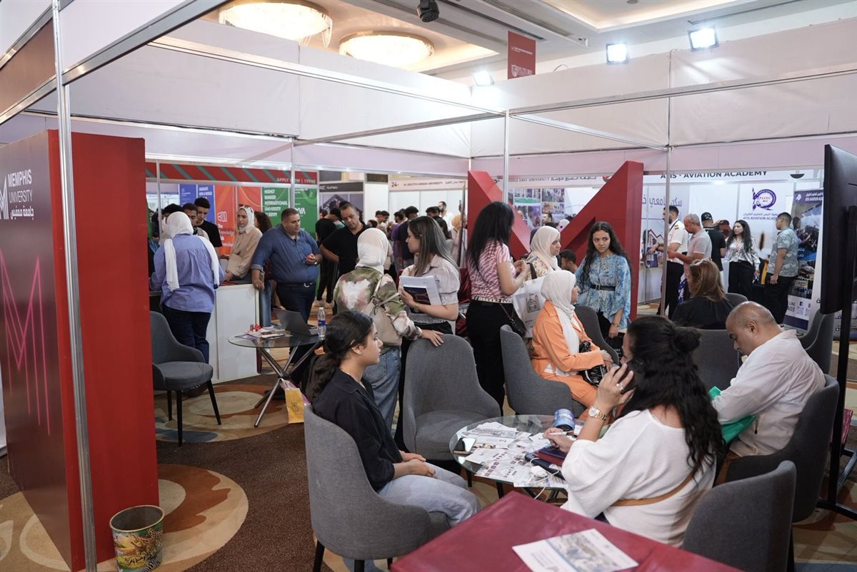 جانب من المعرض