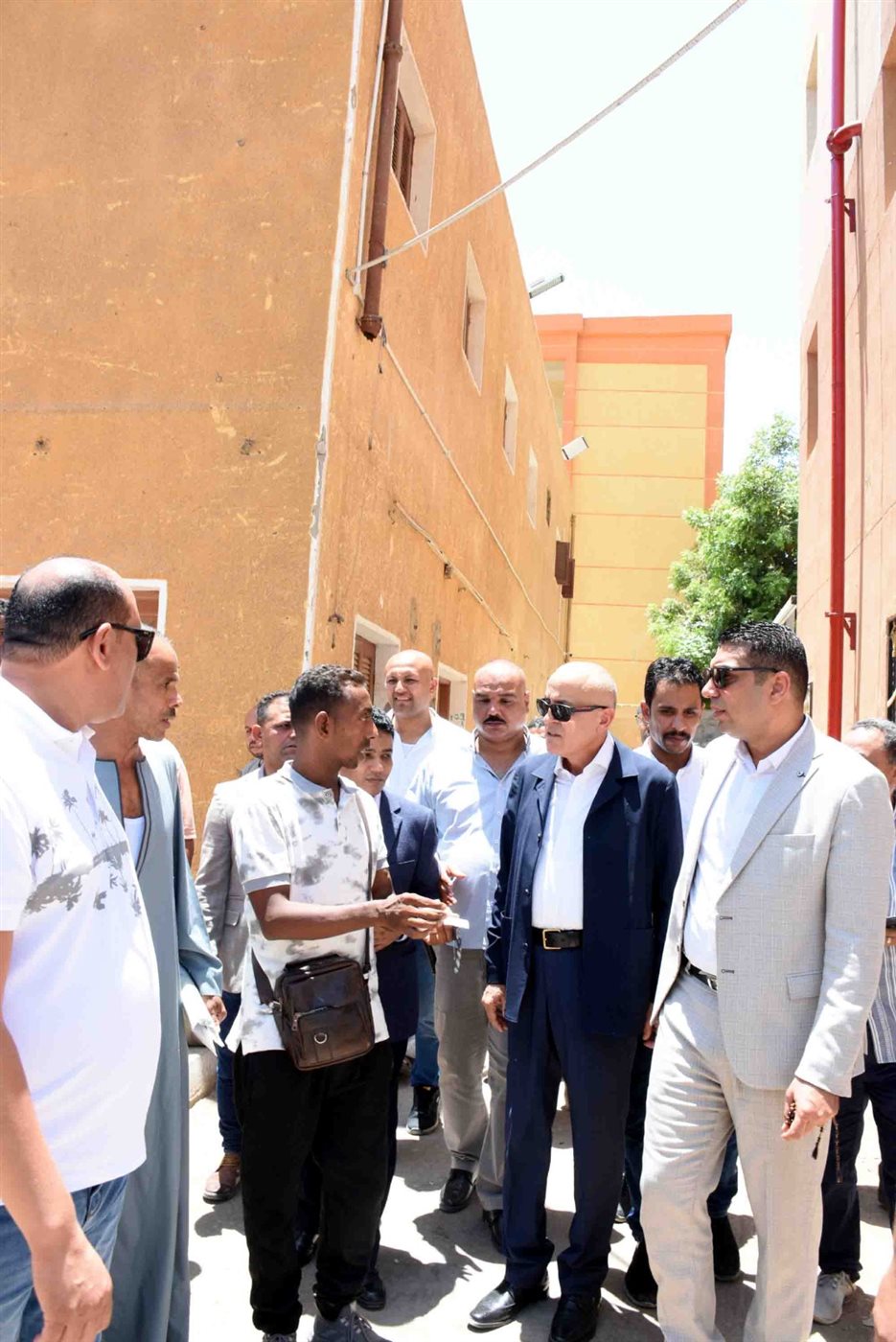 جولة محافظ الأقصر في البياضية