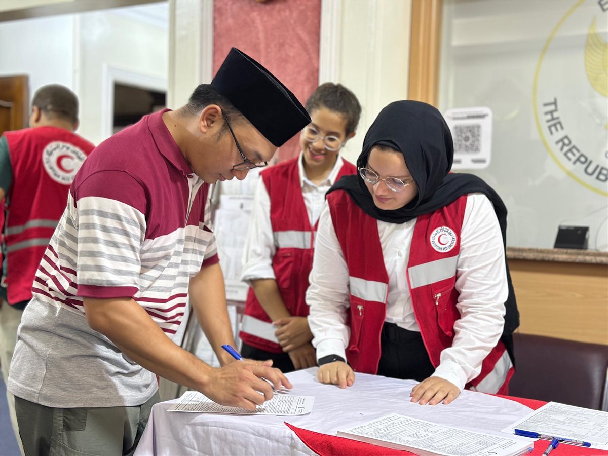الهلال الأحمر المصري يطلق حملة للتبرع بالدم بالتعاون مع سفارة إندونيسيا