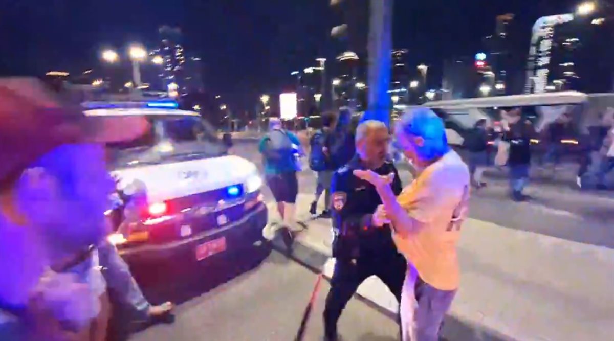 اشتباكات في تل أبيب خلال احتجاجات مناهضة لحكومة نتنياهو 