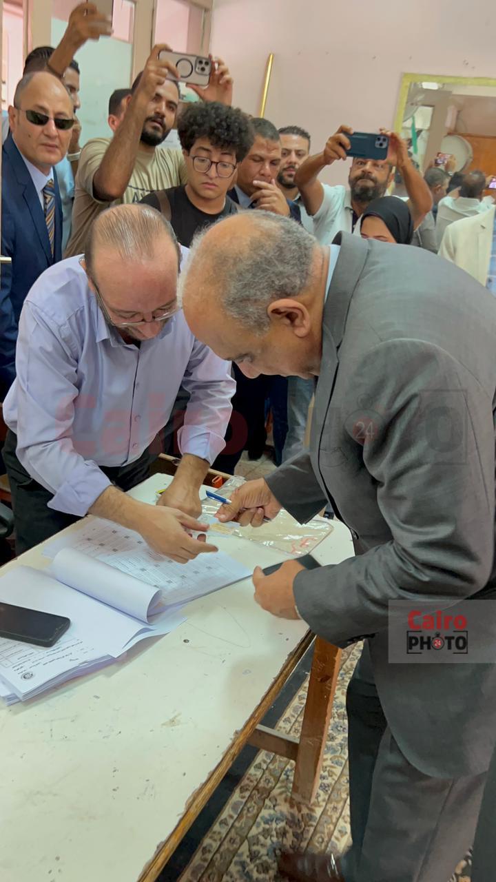 جانب من مشاركة وزير الكهرباء في انتخابات مجلس الشيوخ 2025