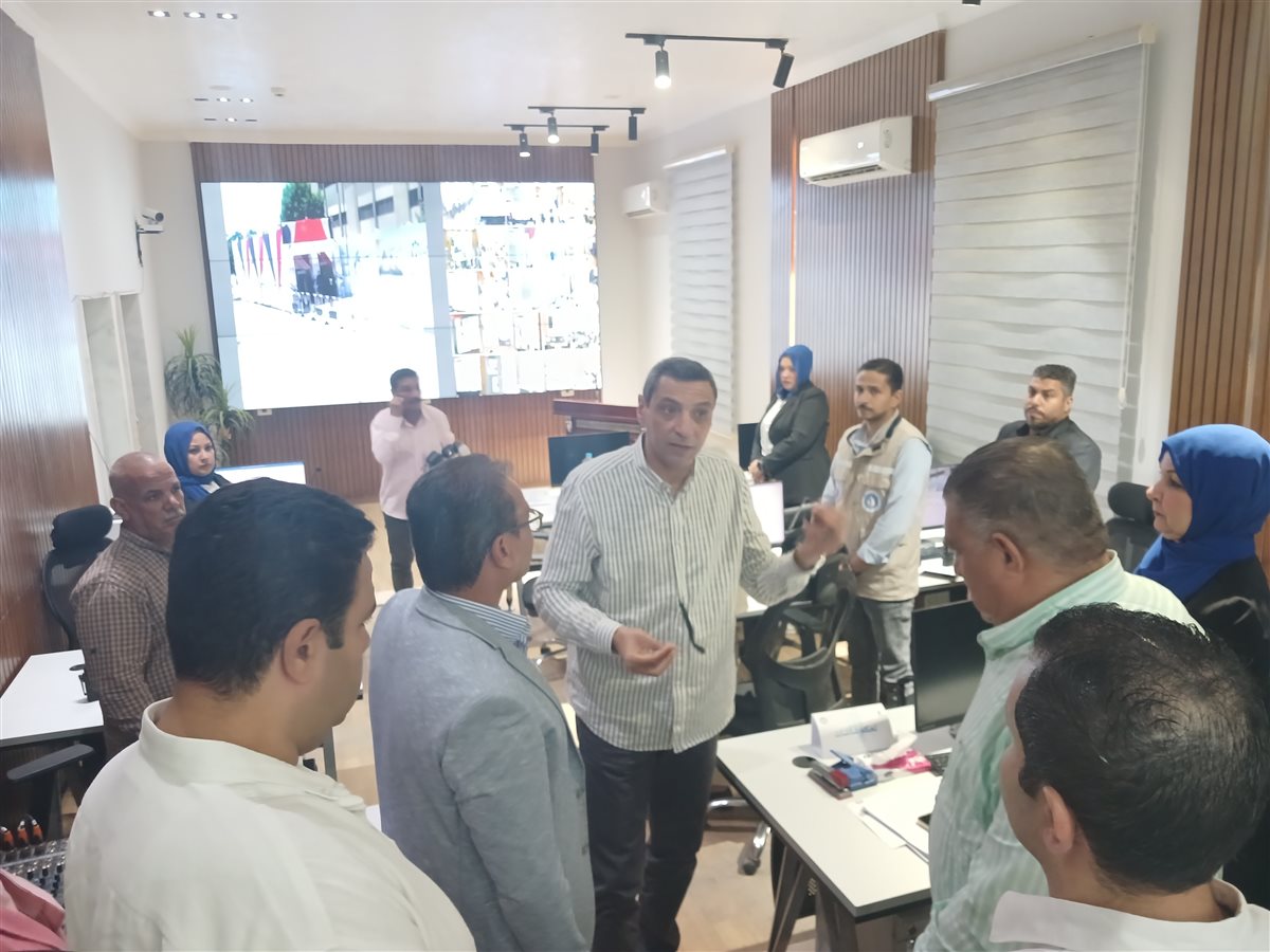 محافظ السويس يتابع سير العملية الانتخابية&nbsp;