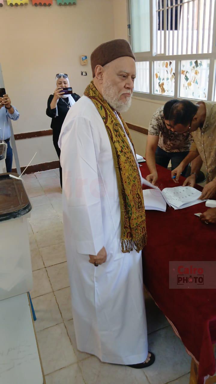 <strong>علي جمعة يُدلي بصوته الانتخابي</strong>