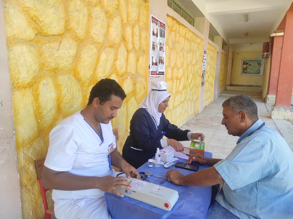 مبادرة 100 يوم صحة داخل لجان انتخابات الشيوخ بجنوب سيناء