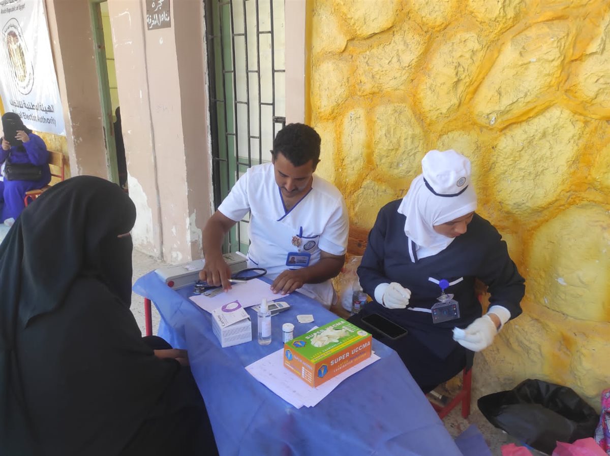 مبادرة 100 يوم صحة داخل لجان انتخابات الشيوخ بجنوب سيناء