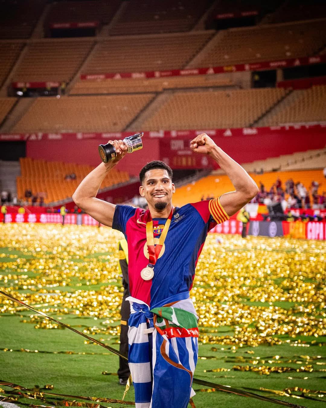 <strong>المدافع الأوروجوياني رونالدو أراوخو لاعب فريق برشلونة الإسباني</strong>