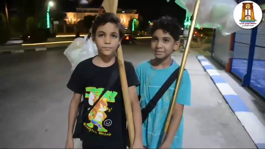 محافظ الوادي الجديد يشيد بطفلين تصادف مرورهم أثناء جولته التفقدية