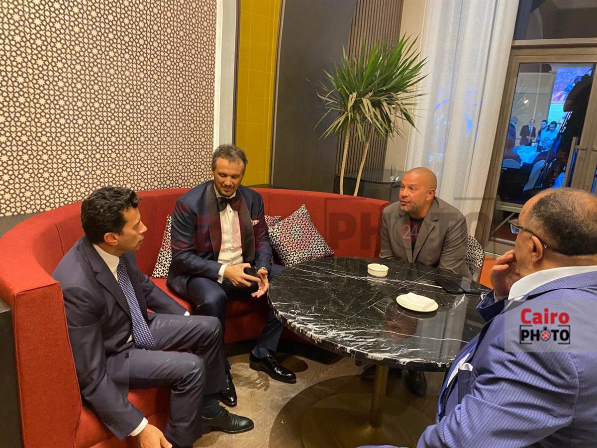 جلسة وزير الرياضة والنائب أحمد دياب (4)