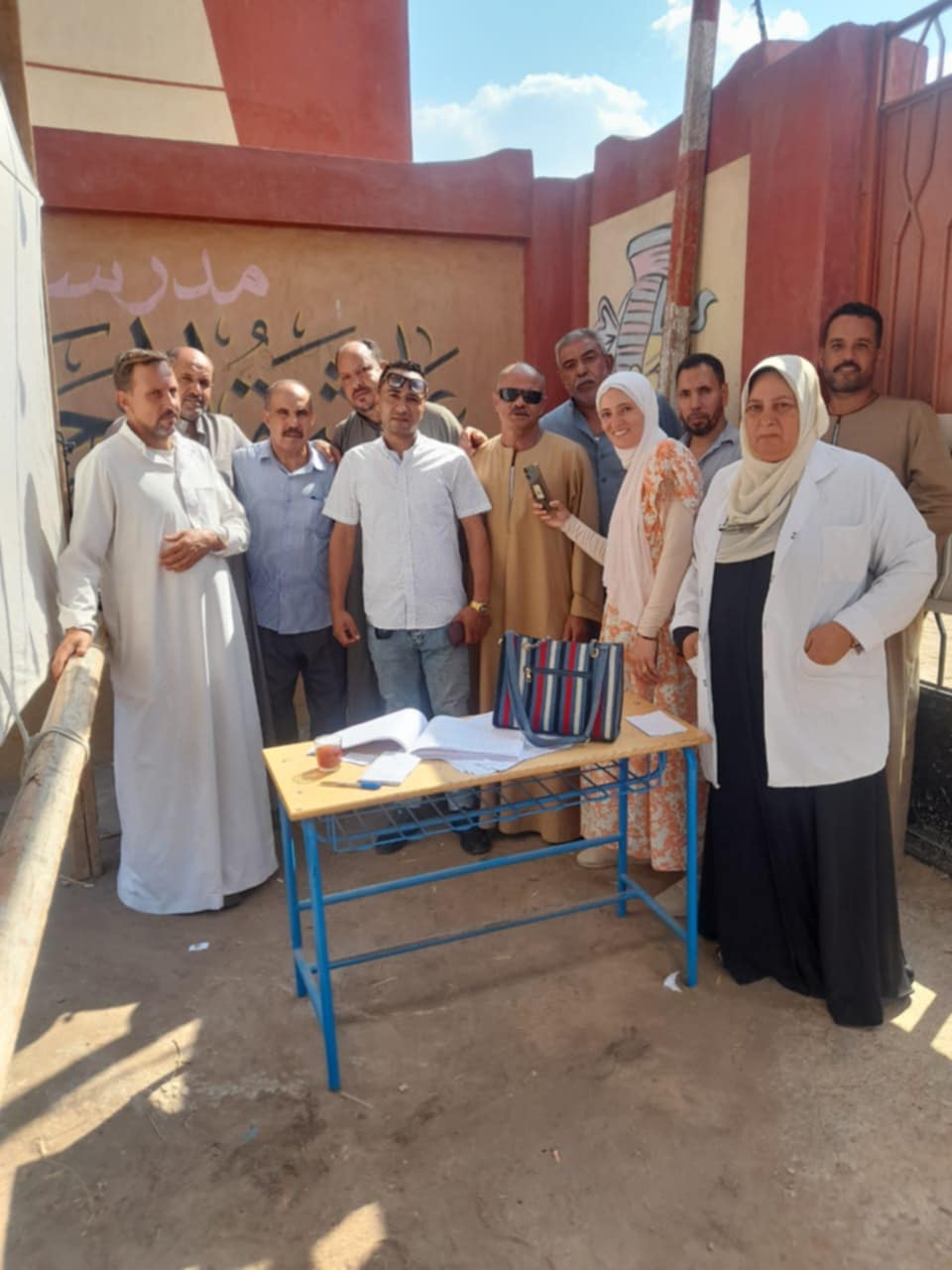 جانب من اقبال الناخبين علي انتخابات مجلس الشيوخ