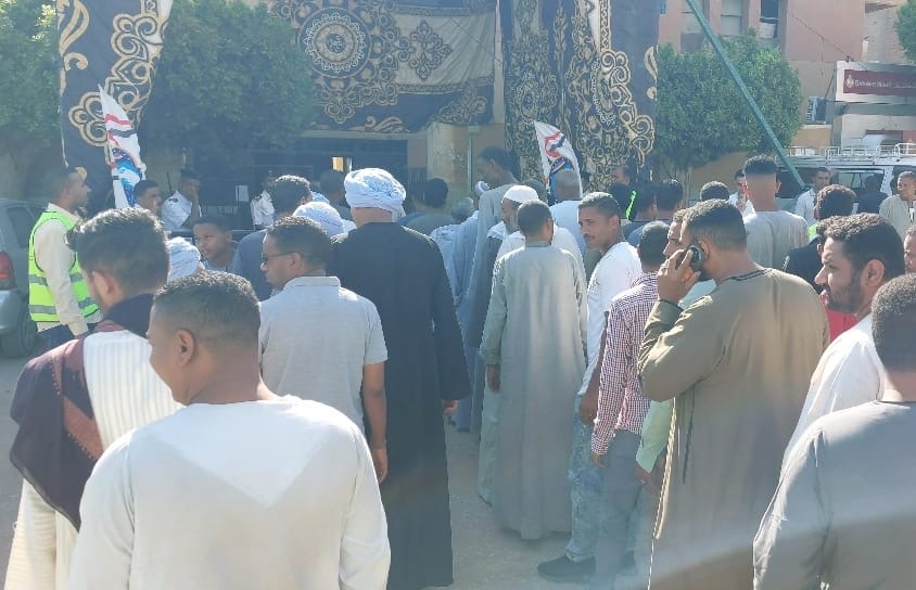 طوابير أمام لجان الاقتراع بإسنا جنوب الأقصر