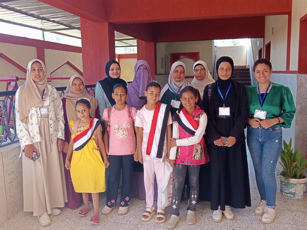 فتيات قنا يدلين بأصواتهن في انتخابات الشيوخ 