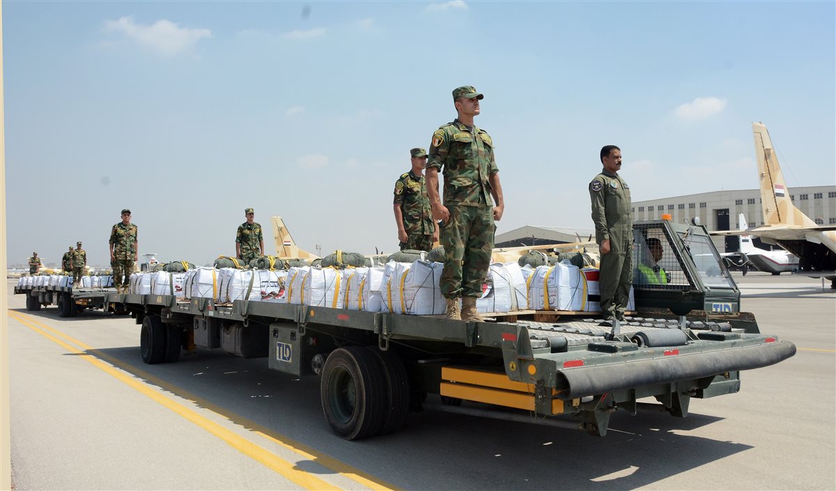 استمرار الإسقاط الجوى للمساعدات الإنسانية على قطاع غزة