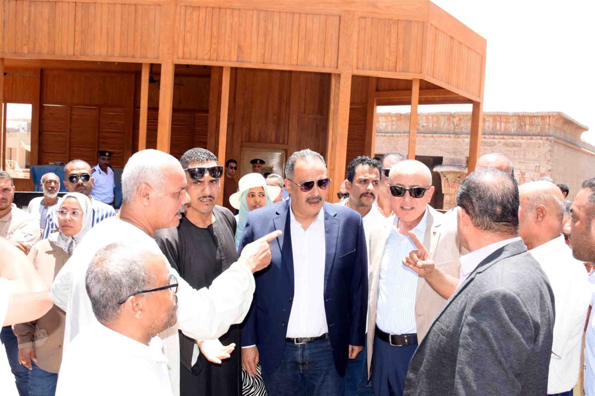 محافظ الأقصر وجولة تفقدية بإسنا