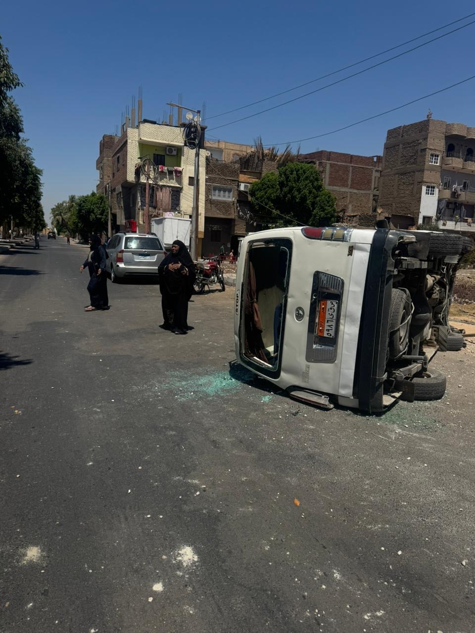 إنقلاب ميكروباص بالأقصر